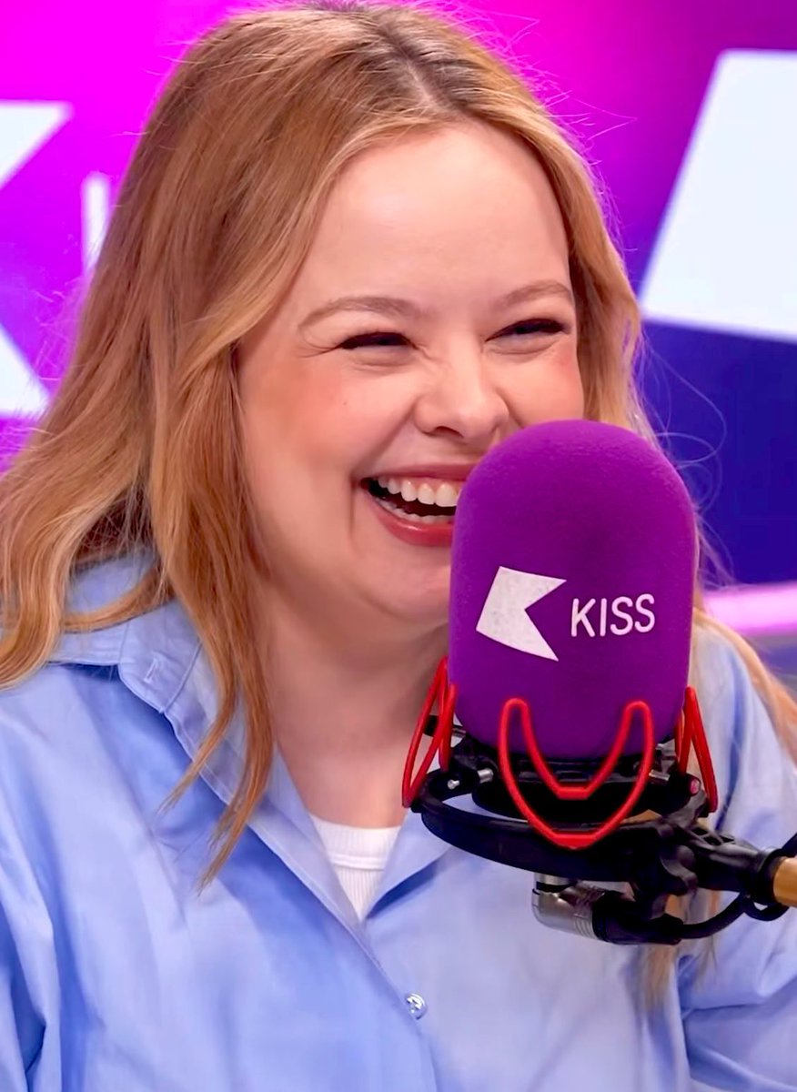 ˚࿔ nicole 𝜗𝜚˚. tweet media