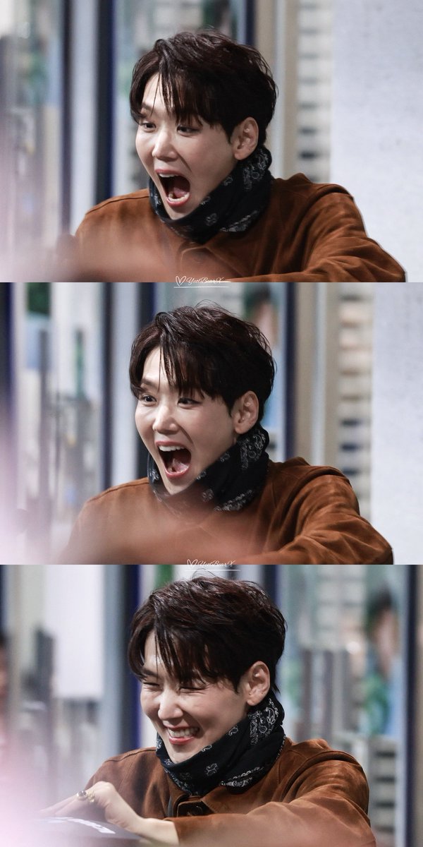 하마터면 팬들의 슬로건를 가져갈 뻔했어요. 😜😜😜

#카이 #정기열