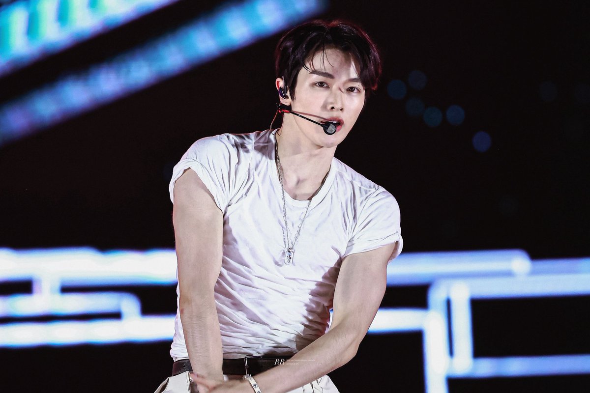 𝑆𝑎𝑡𝑟𝑖𝑎 tweet media