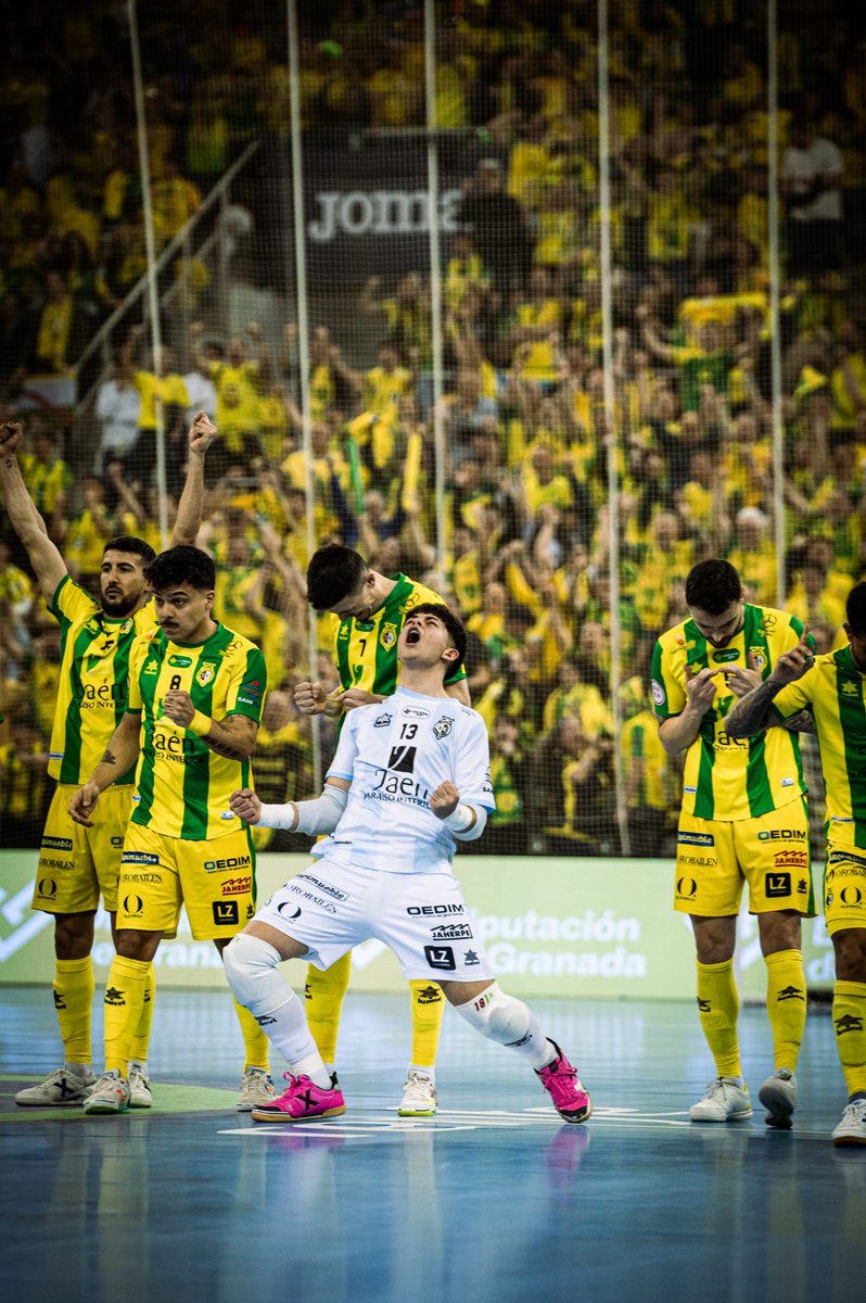 el Creata tweet media