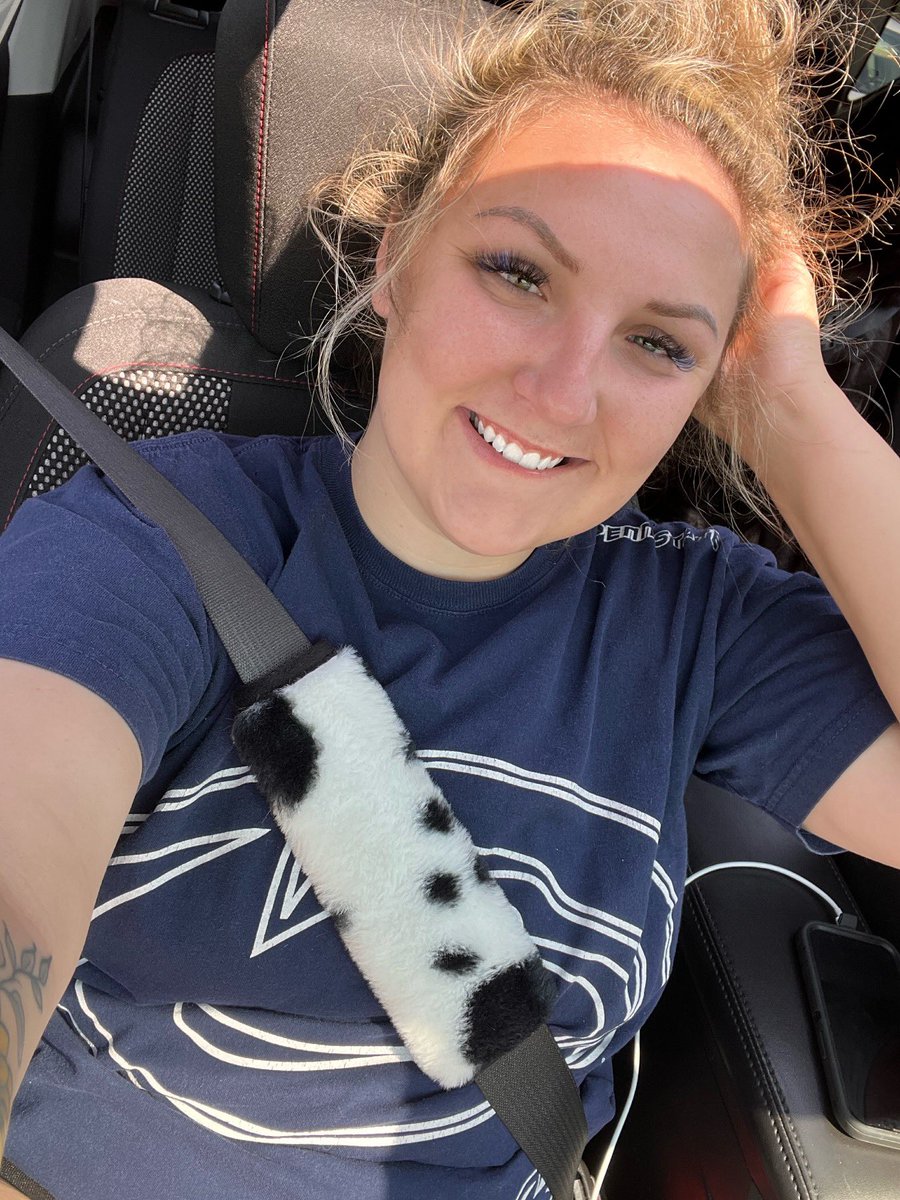 Katie ❤️🐱✌️ tweet media