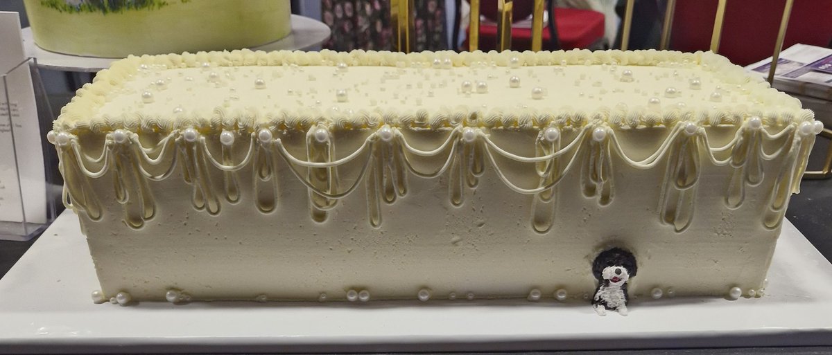 Nina's Cake Cabin tweet media