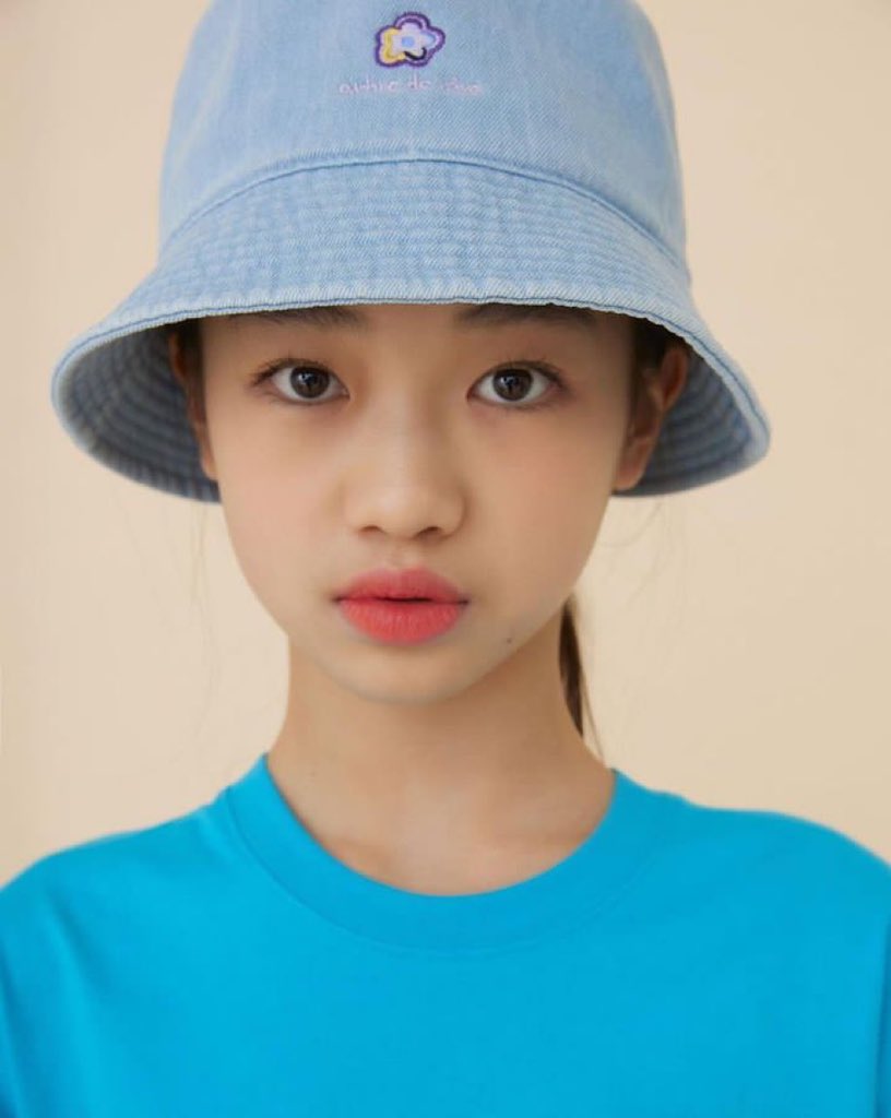 UnchildCharts's tweet photo. [🚨] • 25.03/ De acordo com um artigo a high up entertainment irá debutar seu novo grupo feminino em abril de 2026!! Na Haeun foi confirmada como integrante do novo grupo feminino ❤️🚨

#Highupngg #Unchild https://t.co/hTUvRRiSTO
