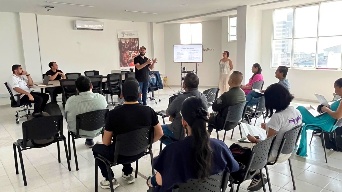 Unidad de Restitución de Tierras tweet media