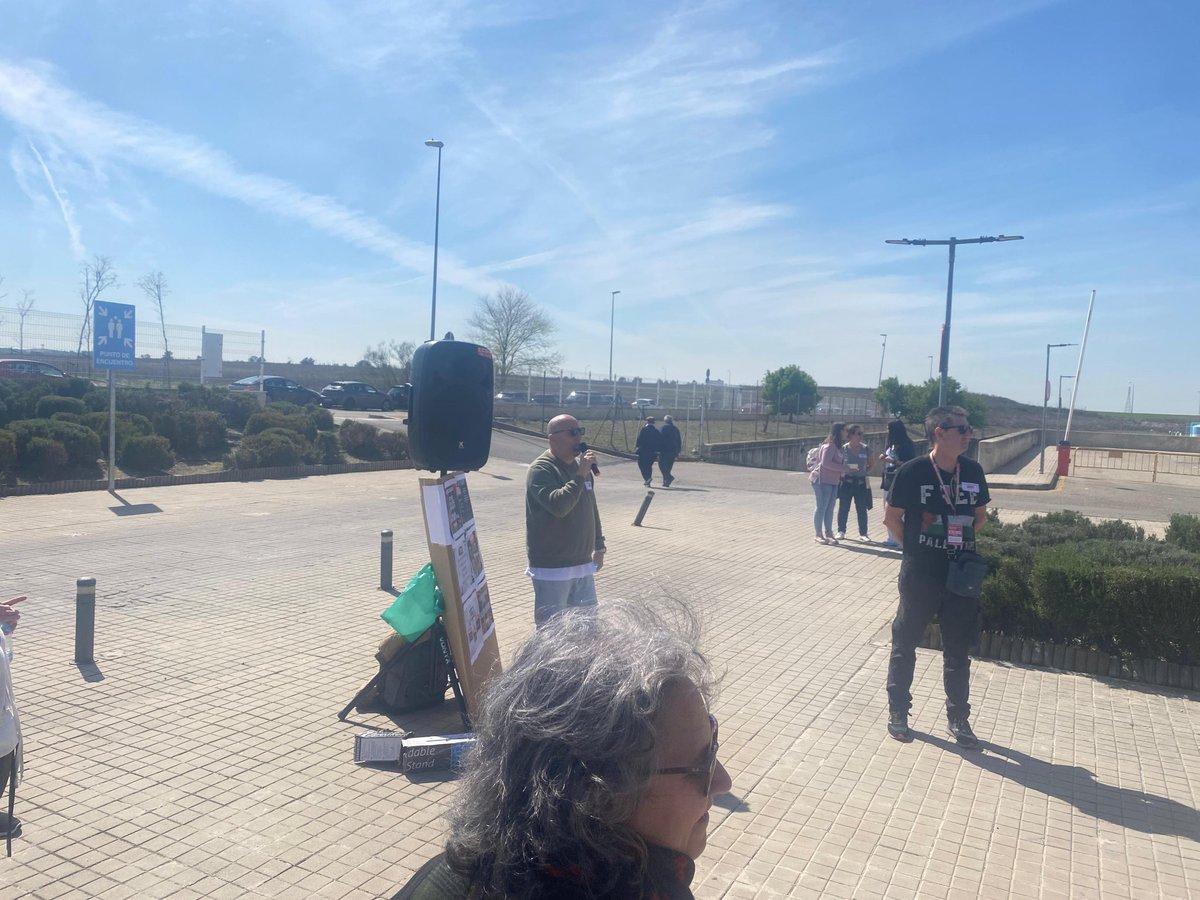 🏥 Asamblea en el Hospital de Valdemoro junto a la sección sindical de CCOO.
<a href="/lasvegasccoo/">las vegas ccoo</a>  apoyando a quienes, día a día, defienden los derechos de la plantilla frente a la precariedad.
✊ Organización, unidad y lucha.
Todo nuestro apoyo.
#CCOO #DerechosLaborales #Organizate