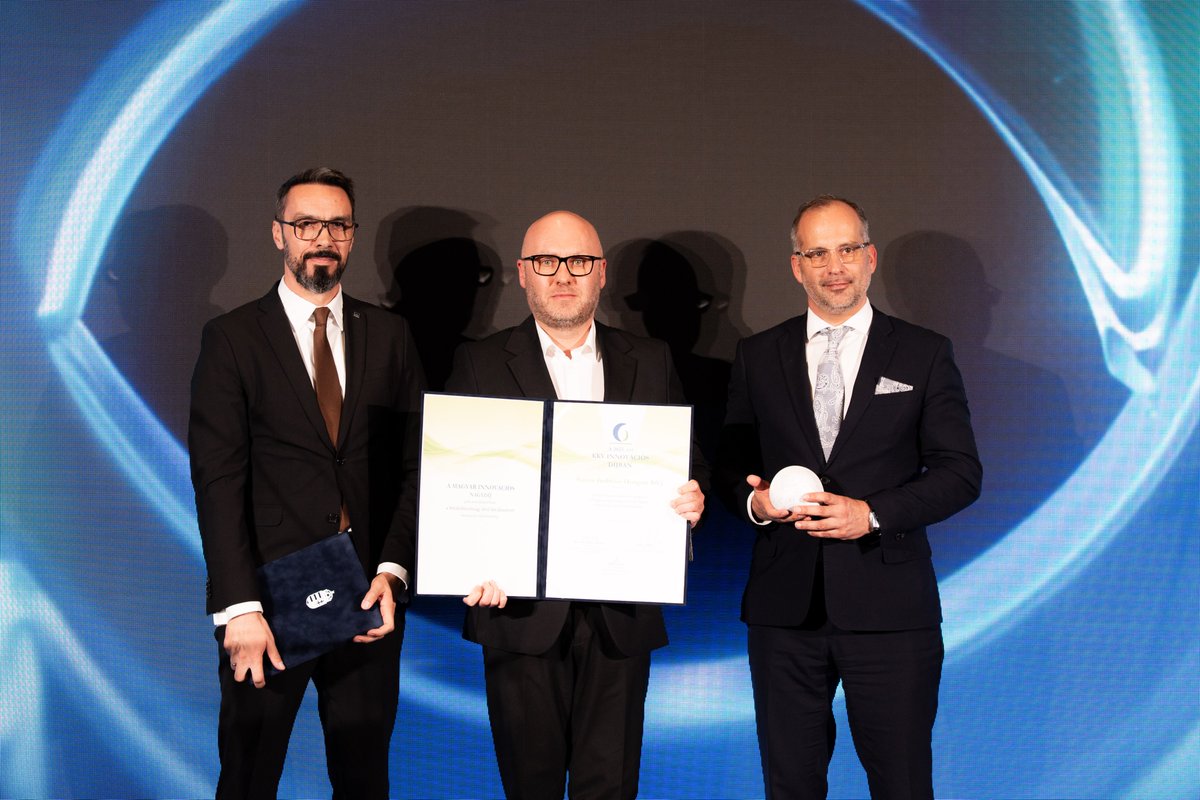 Syncee_co's tweet image. Proud moment for Syncee 🎉 We’ve been awarded the SME Innovation Award at the 2025 Hungarian Innovation Grand Prize for helping Hungarian businesses enter global markets.

Built over 10+ years, bootstrapped, from Debrecen to the world 🌍

#Innovation #InnovationAward #SME