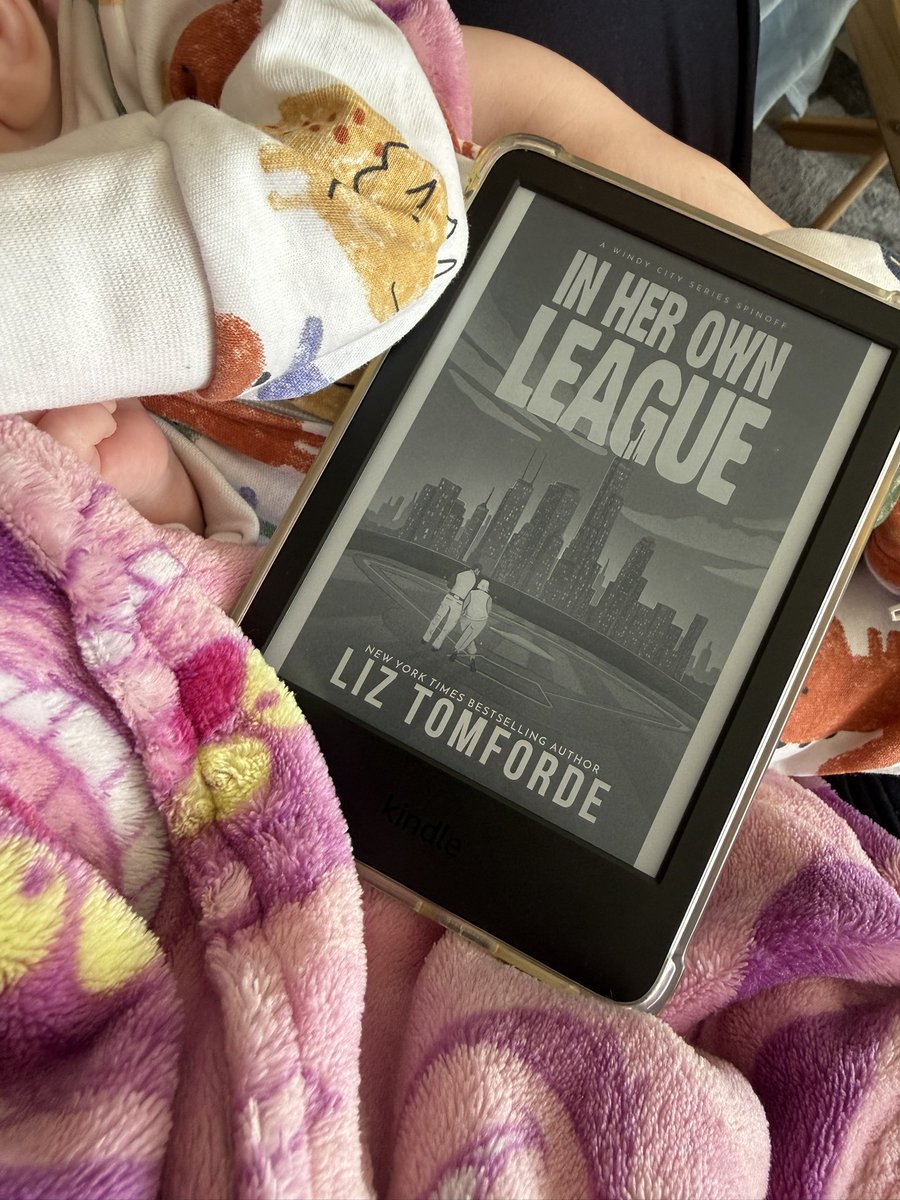 Liv3sInDelusion's tweet image. Any new books out that need to be on my radar?

Getting back into reading after having the baby 🥹 

#reader #booklover @HodderFiction