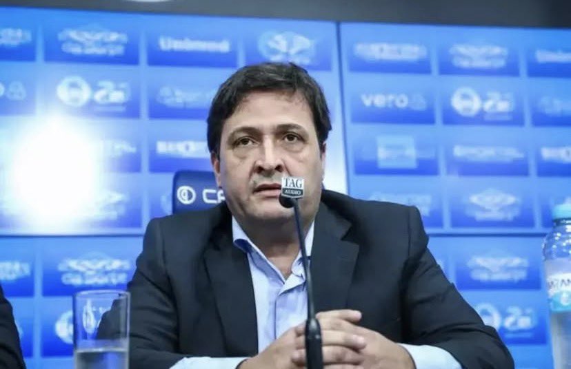 ⚠️🚨 BASTIDORES:

Entre luvas e comissionamentos, o Grêmio acumula uma dívida de R$ 113 milhões relacionada a seis jogadores contratados na última temporada.

📊 Atletas envolvidos:

• Arthur
• willian
• Balbuena
• Carlos Vinícius
• Noriega
• Marcos Rocha

💰 O valor faz