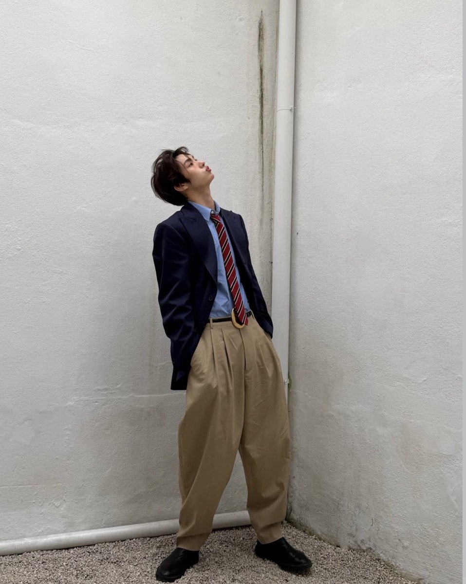 Life is pain au chocolat tweet media