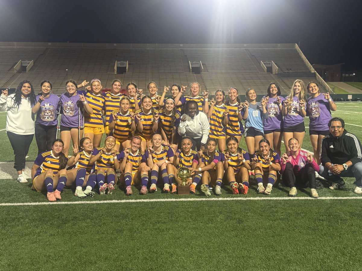 Midland_ISD's tweet image. ⚽️ Lady Dawg soccer is AREA champs! Congratulations -- on to the next round!

#StudentExperience #ExcellenceinAction