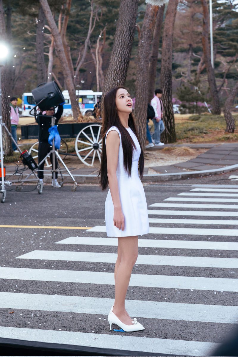 JISOO CHARTS tweet media