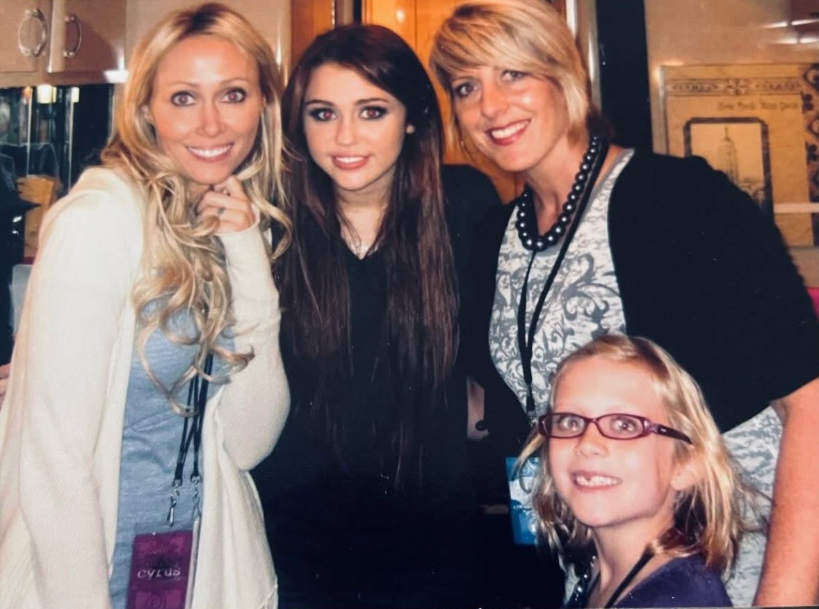 Smilers Spain tweet media