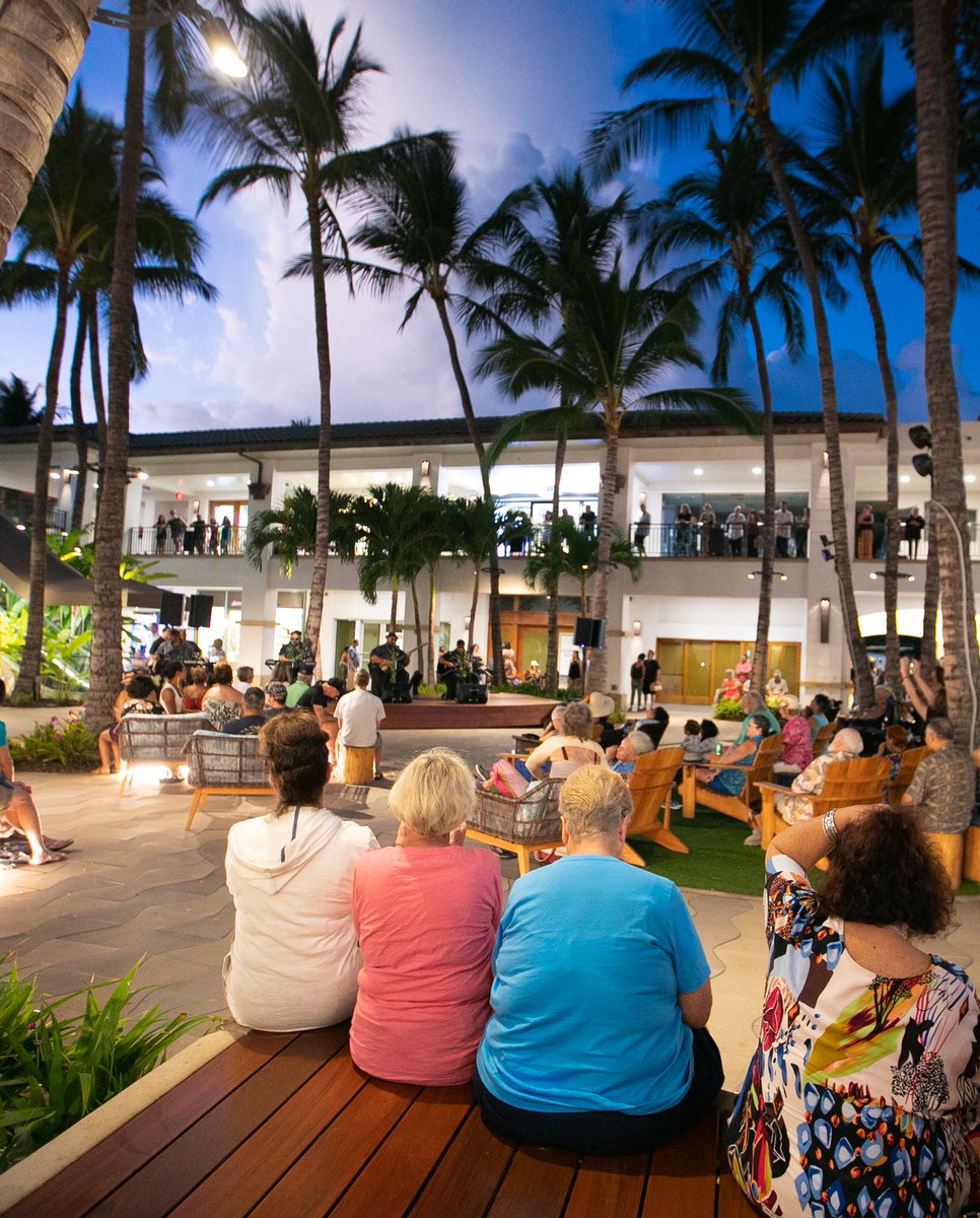 The Shops at Wailea tweet media