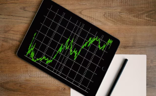 CNBCTV18Live's tweet image. #Volatility surge pushes #cash #market turnover to 19-month high in March

@yoosefkp