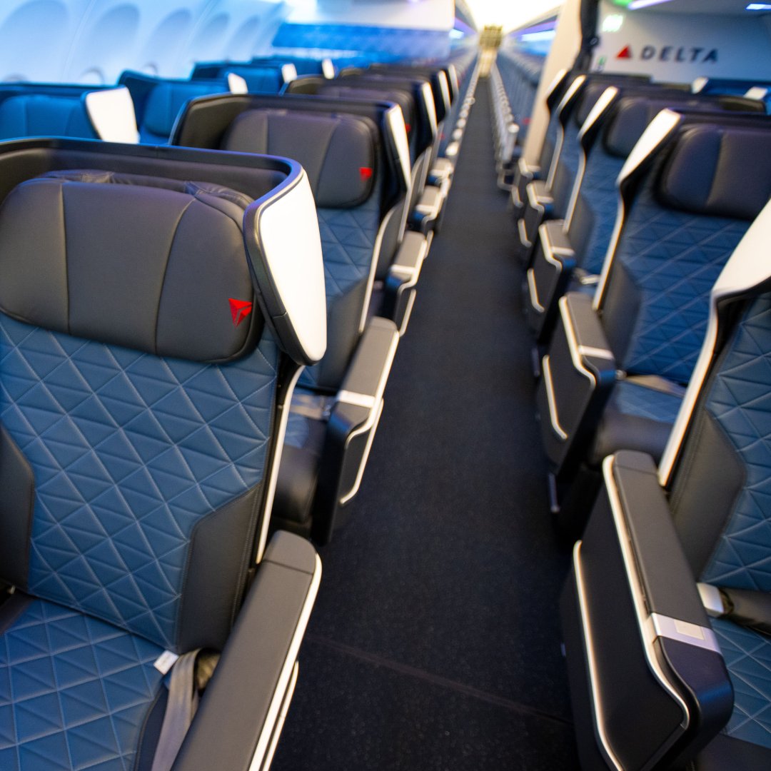 Palm Beach International Airport tweet media