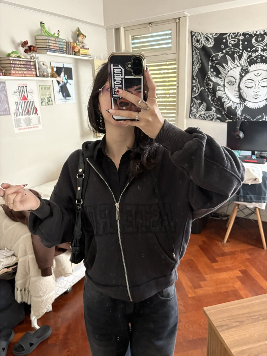 sofii🪬 tweet media