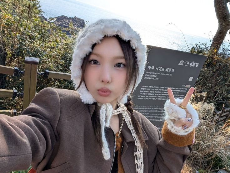 ؘ ︎︎ ︎ ︎ tweet media