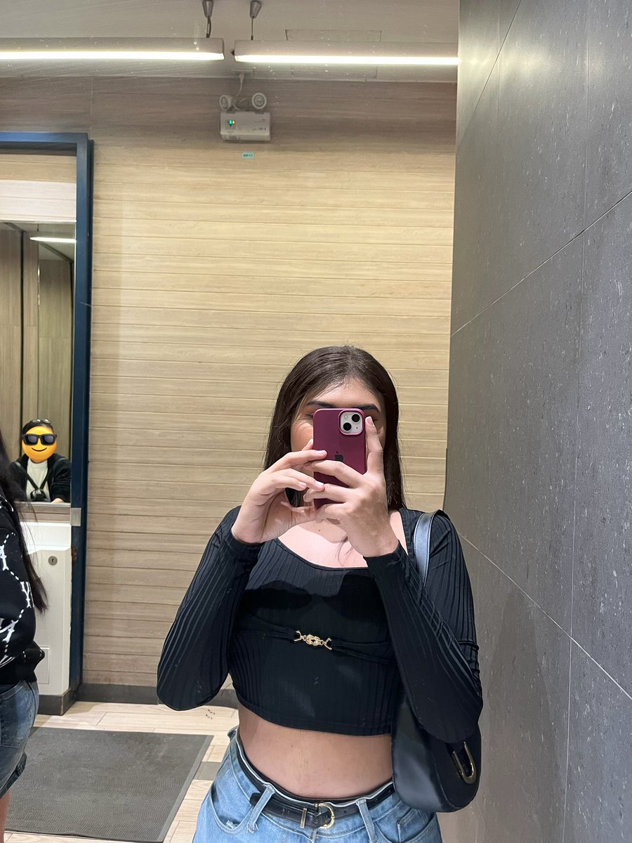 Ahlee_26 tweet media