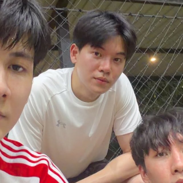 zhaowar (slow) tweet media