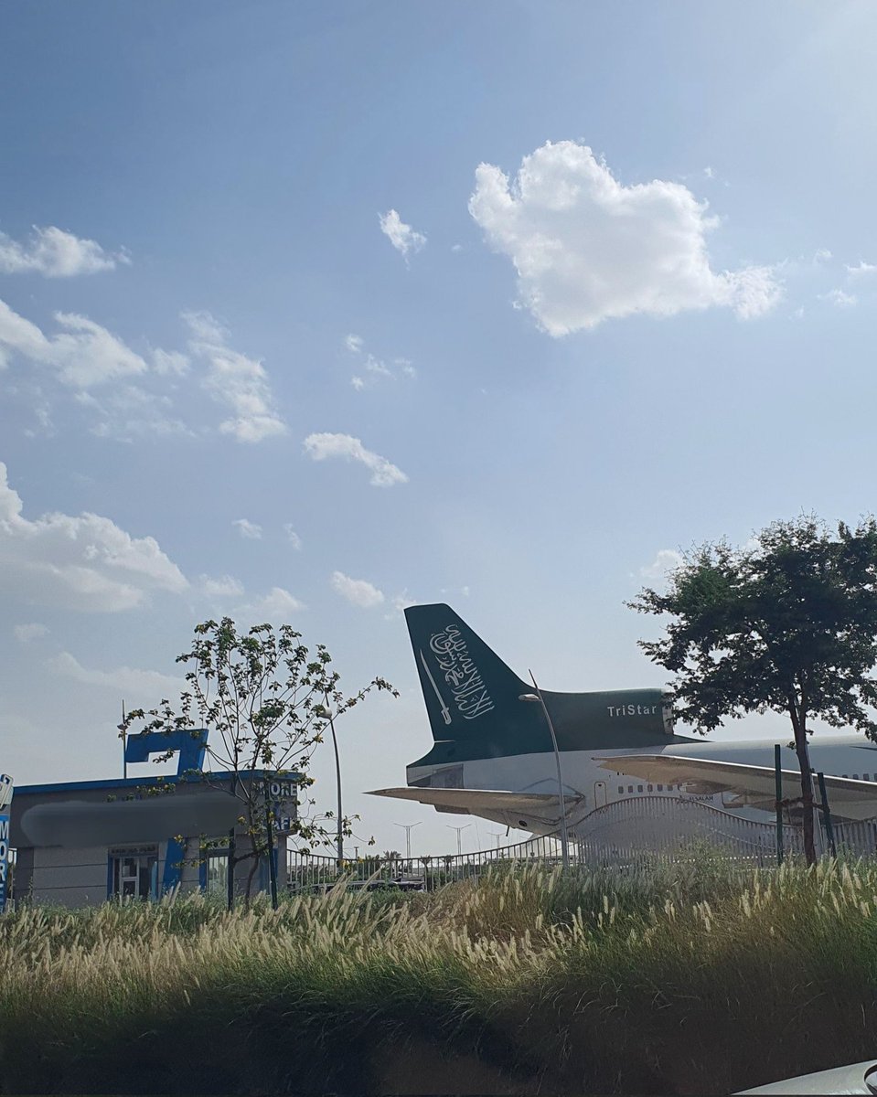 لاس ☂️ tweet media