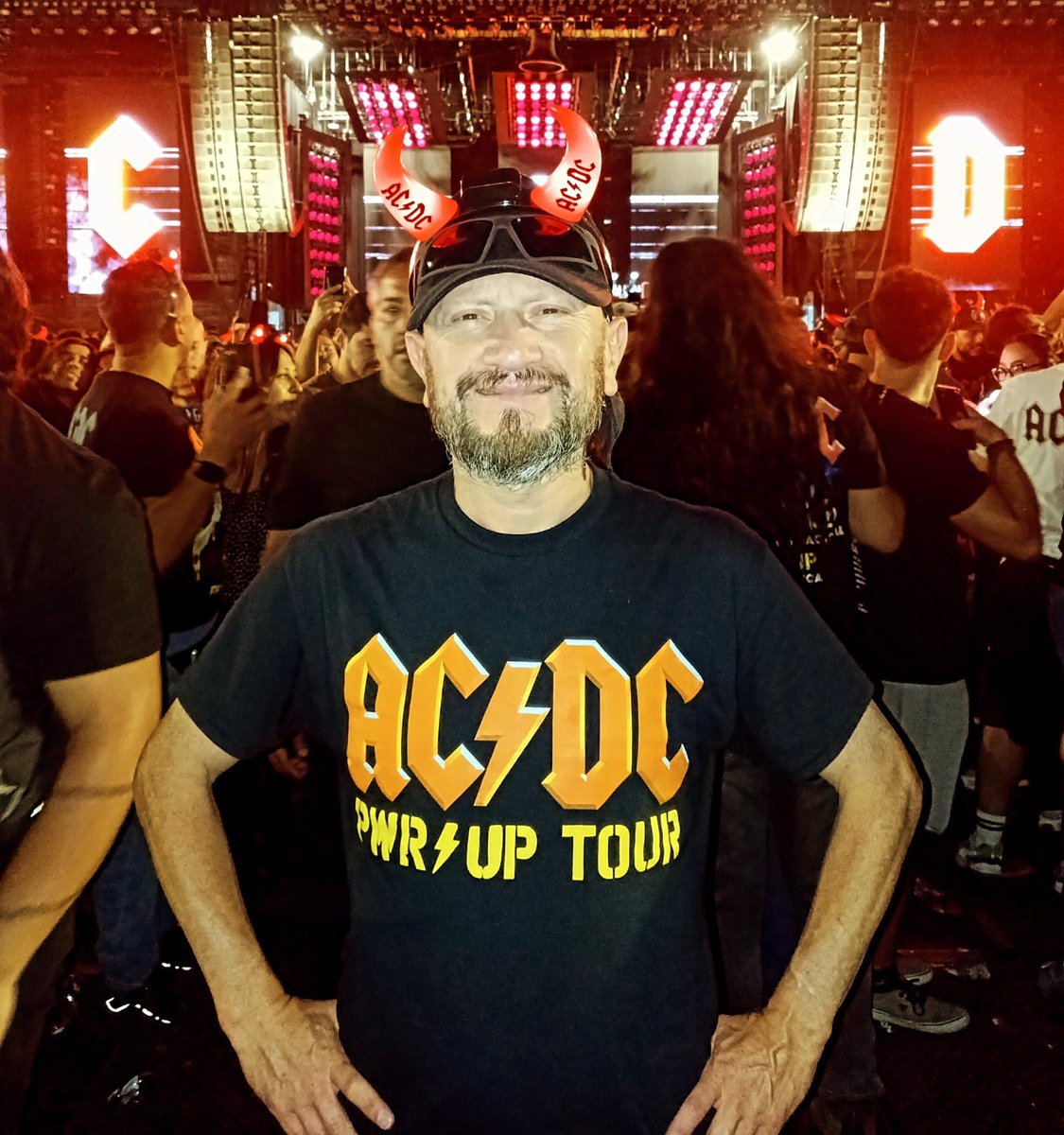 El Profe Rocker tweet media