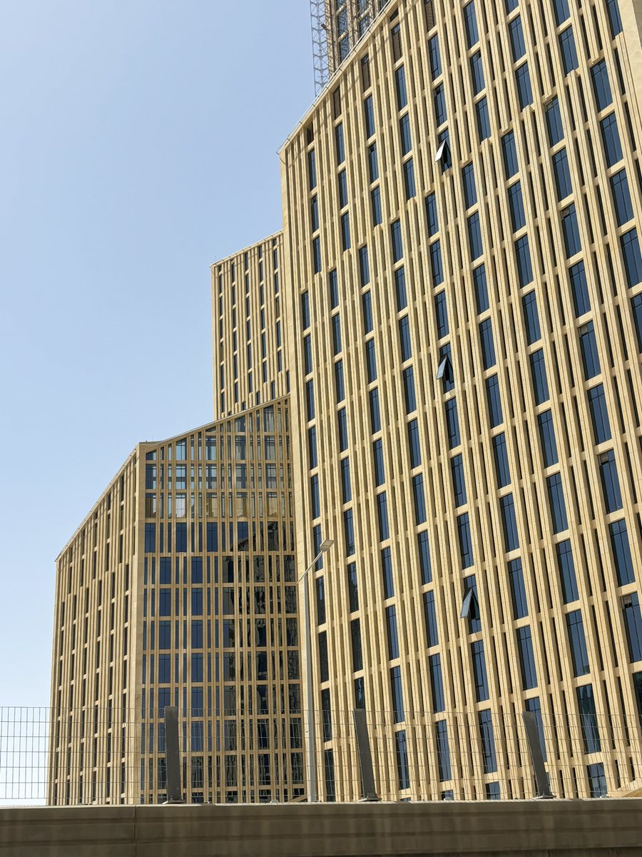 MSkyline tweet media