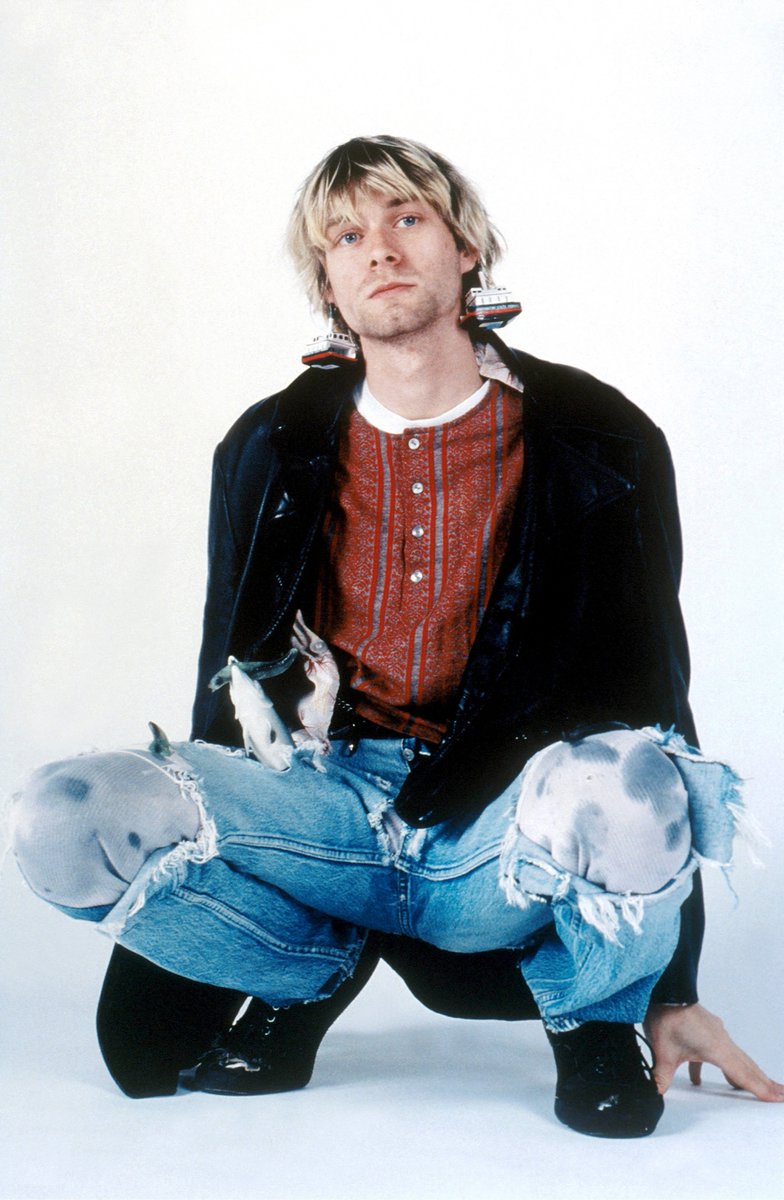 hourly kurt cobain tweet media