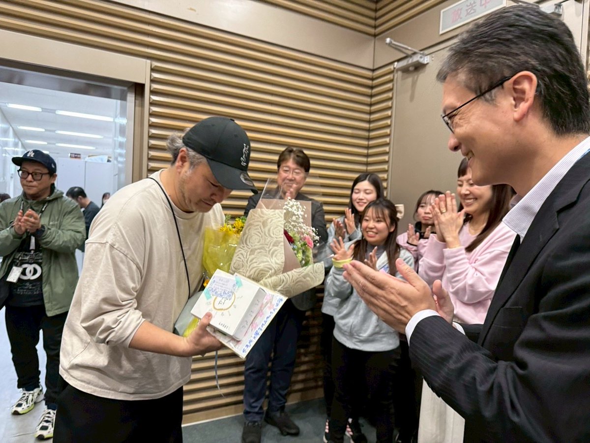 安岡信一【唄人羽】【うたいびと はね】【博多のしんさん】 tweet media