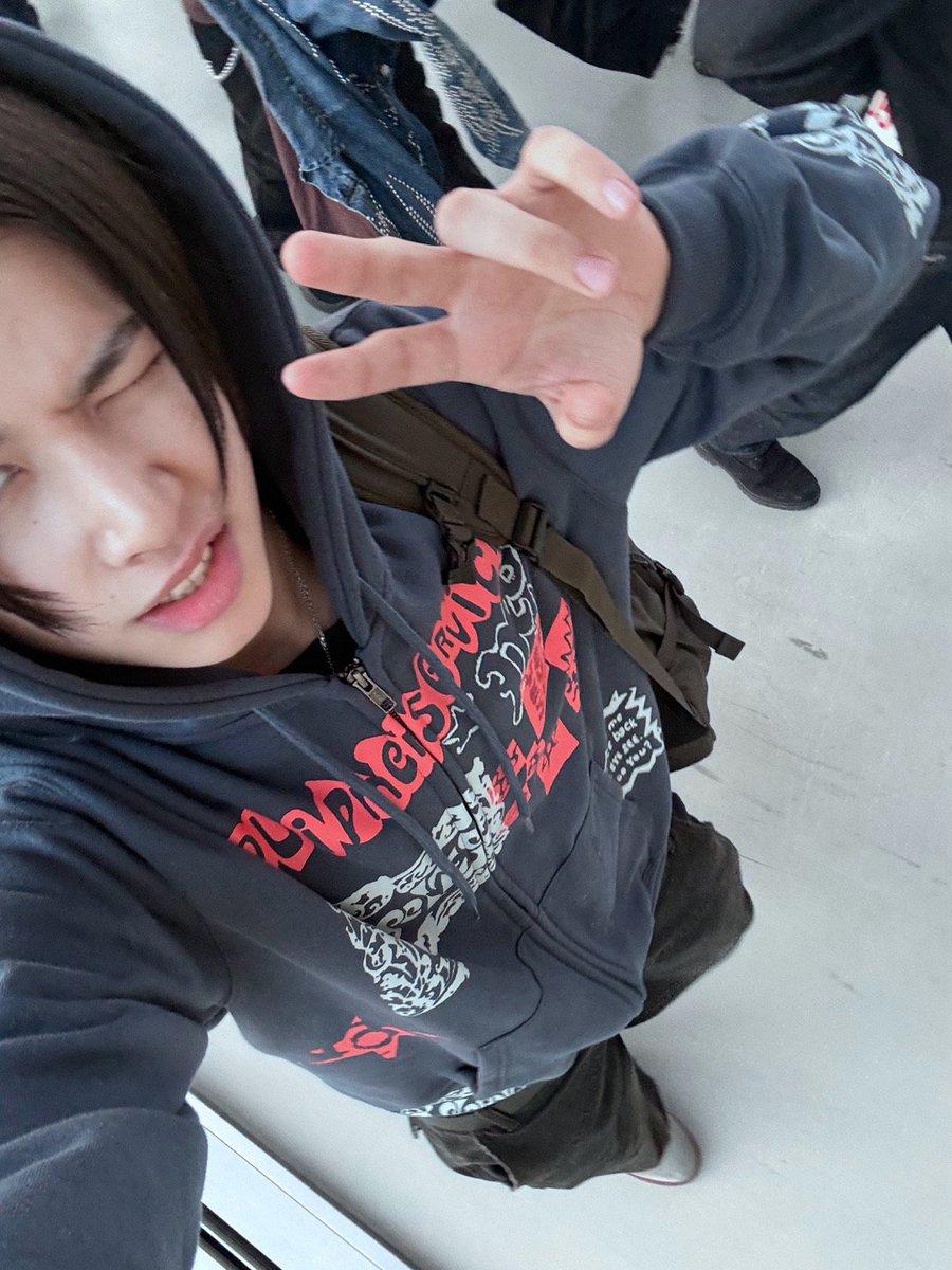 래이 tweet media