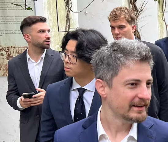 Hugo Alconada Mon tweet media