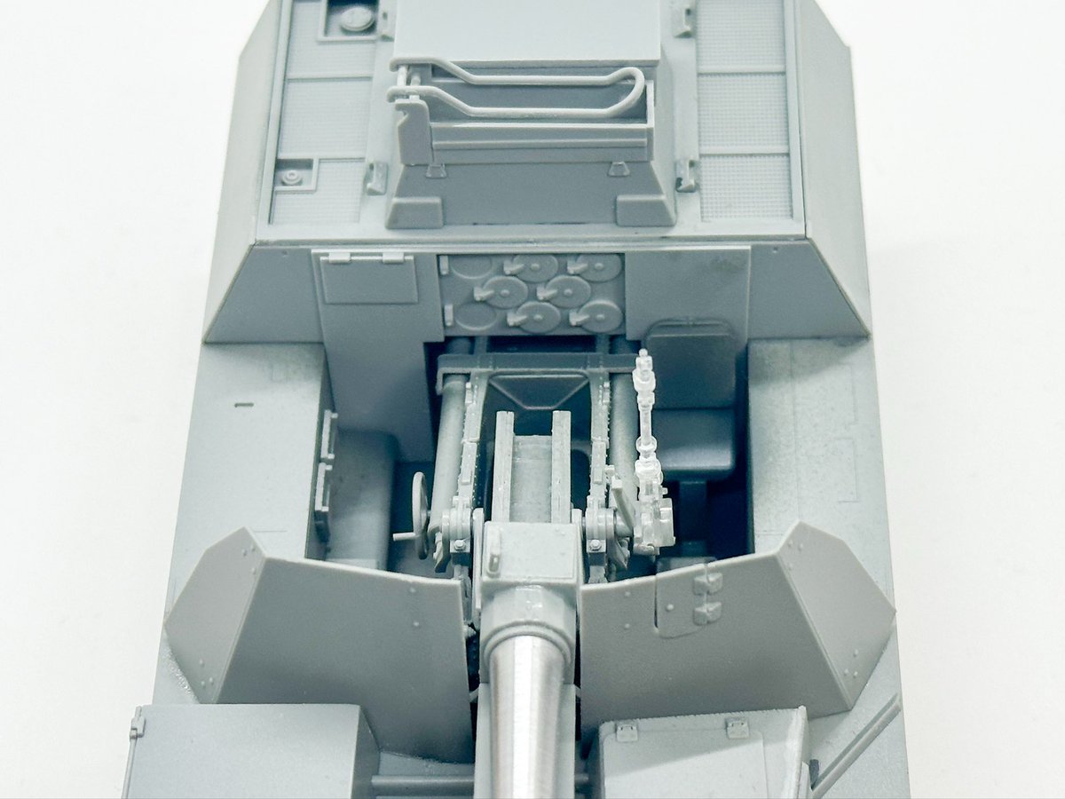 FriedenModels tweet media