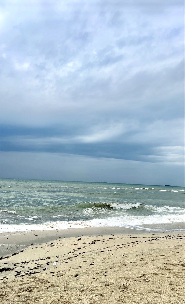 ℬℯ𝓃𝓉_𝒵𝒶𝓎ℯ𝒹 tweet media