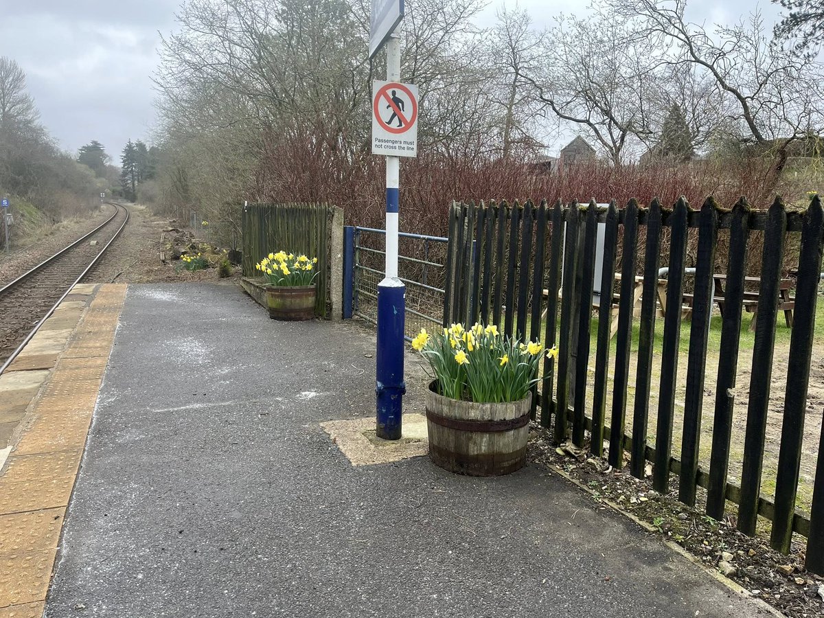Esk Valley Railway tweet media