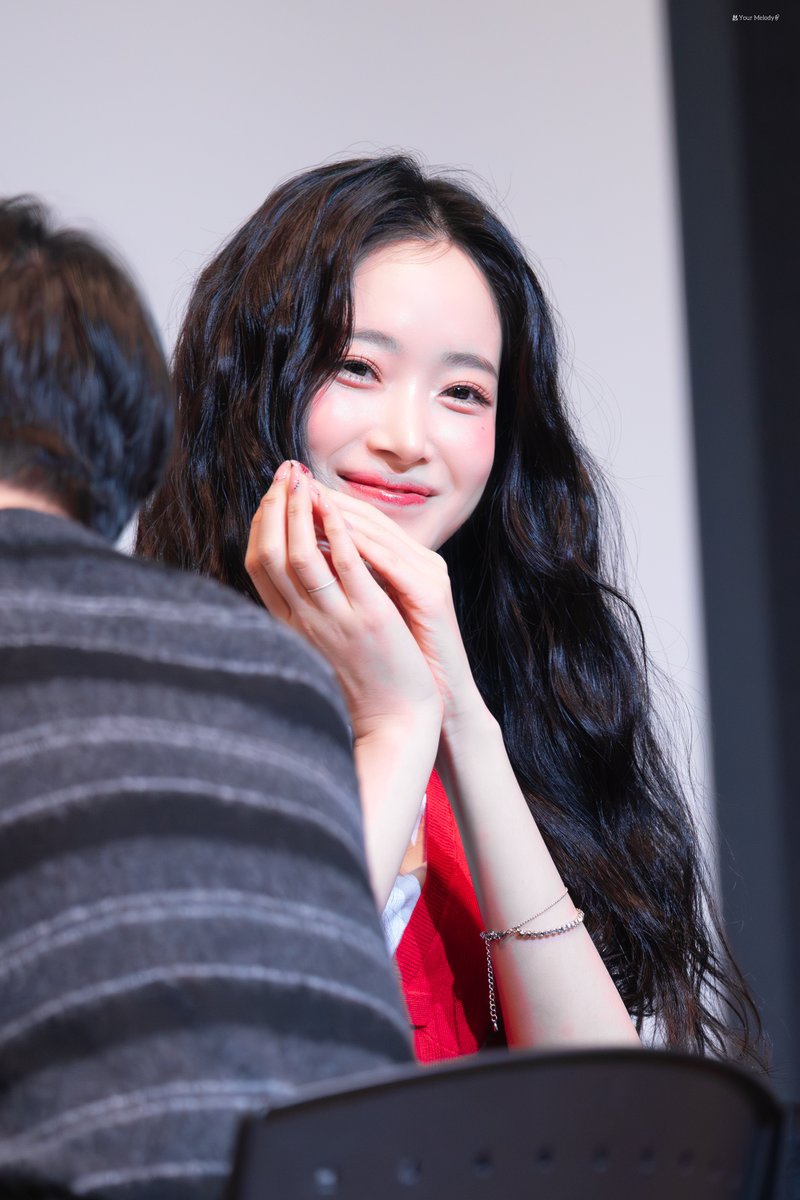 𝐘𝐨𝐮𝐫 𝐌𝐞𝐥𝐨𝐝𝐲 tweet media