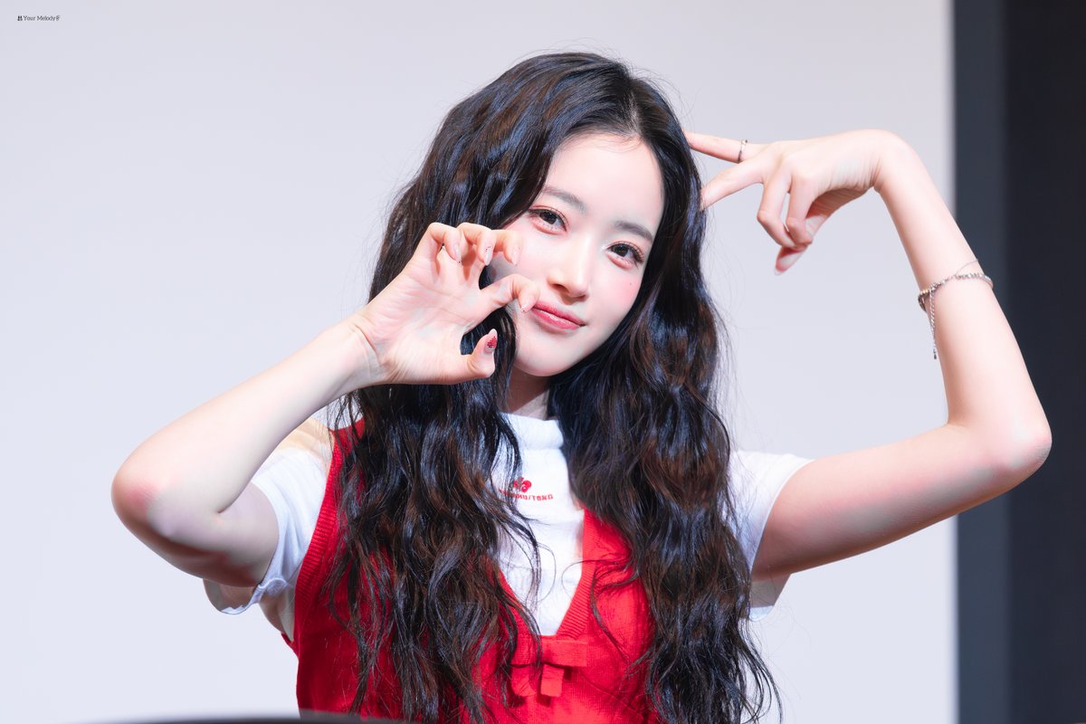 𝐘𝐨𝐮𝐫 𝐌𝐞𝐥𝐨𝐝𝐲 tweet media