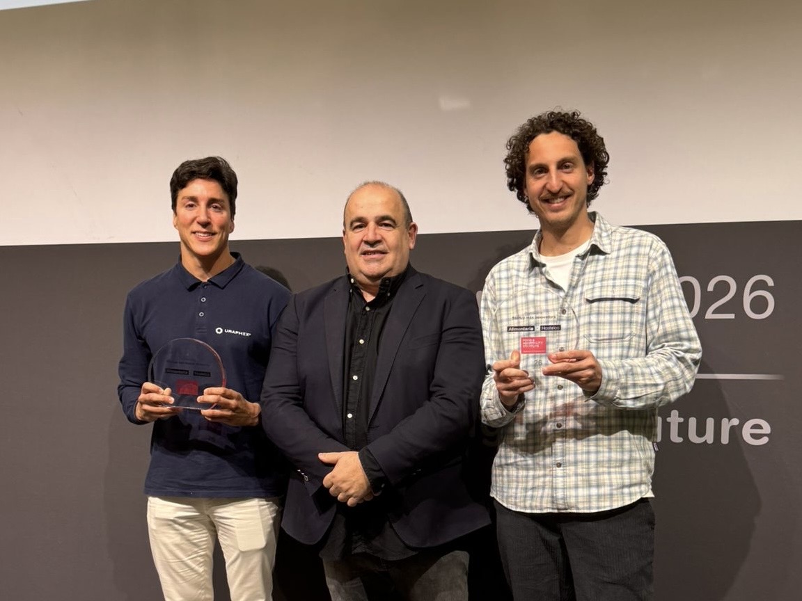 EncomendaVC's tweet photo. @carlosblanco junto a los ganadores del concurso de startups de @AlimentariaBCN & @Hostelcobcn 2026 🏆
Enhorabuena a #Uraphex y #Noiet👏
#Encomenda #Alimentaria2026 #Hostelco #FoodTech #Startups https://t.co/Zx12FLlooi
