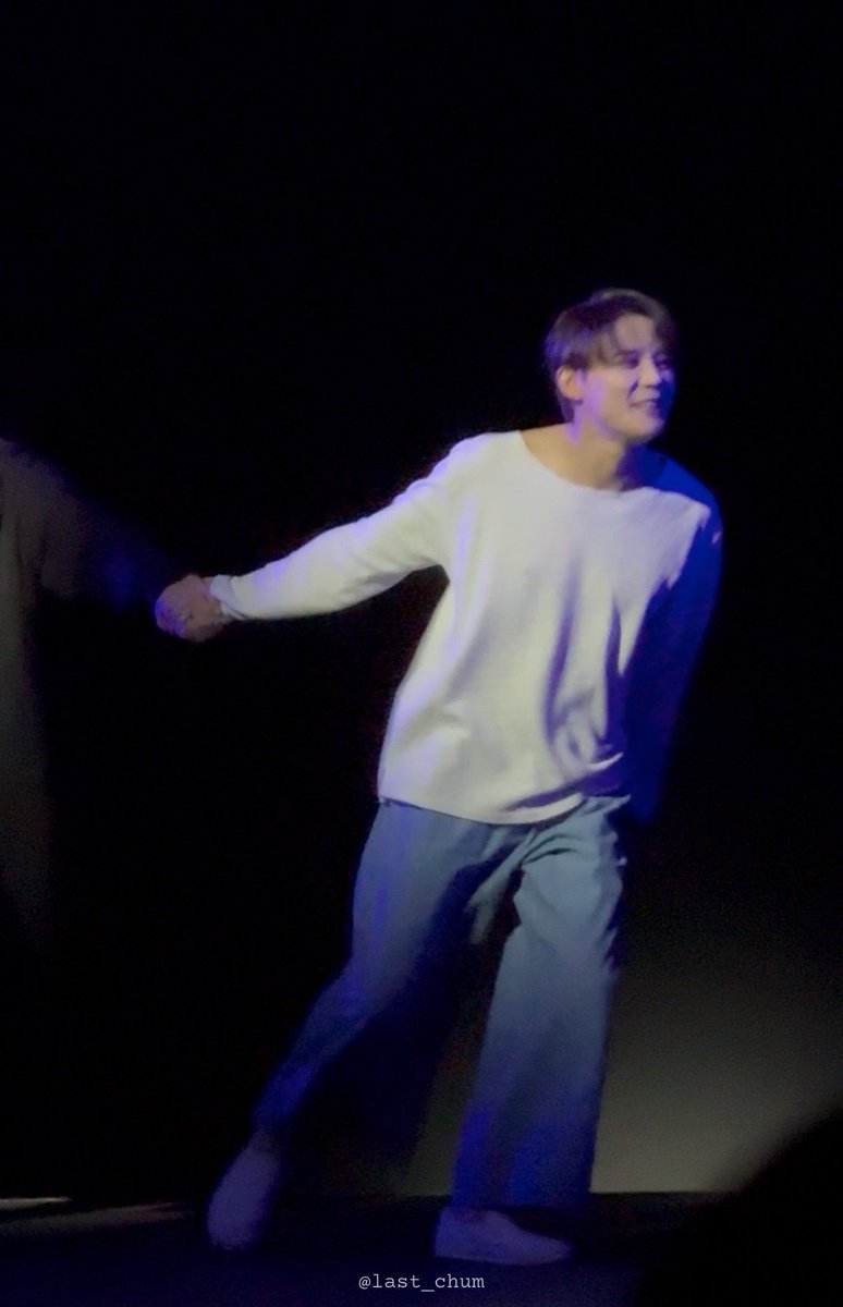 𝚒𝚜 ⓃⓊⓉ tweet media