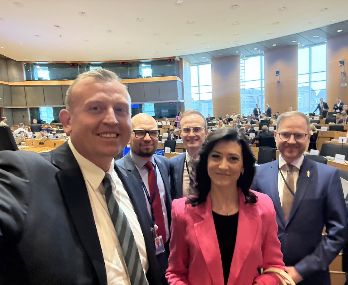 Tomasz Buczek tweet media