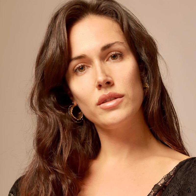 VictoriadelosÁngeles tweet media