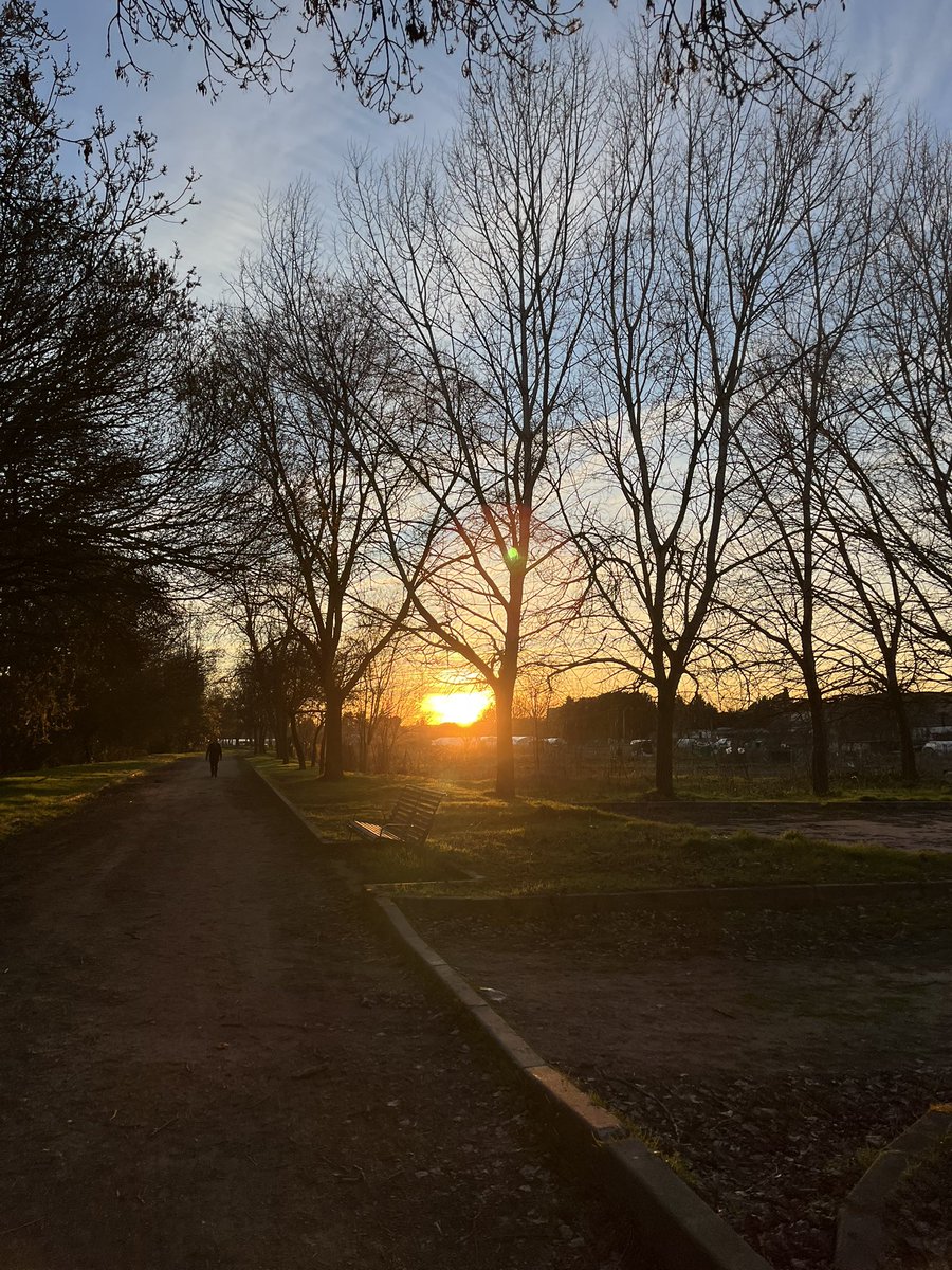 Criis🌸 tweet media