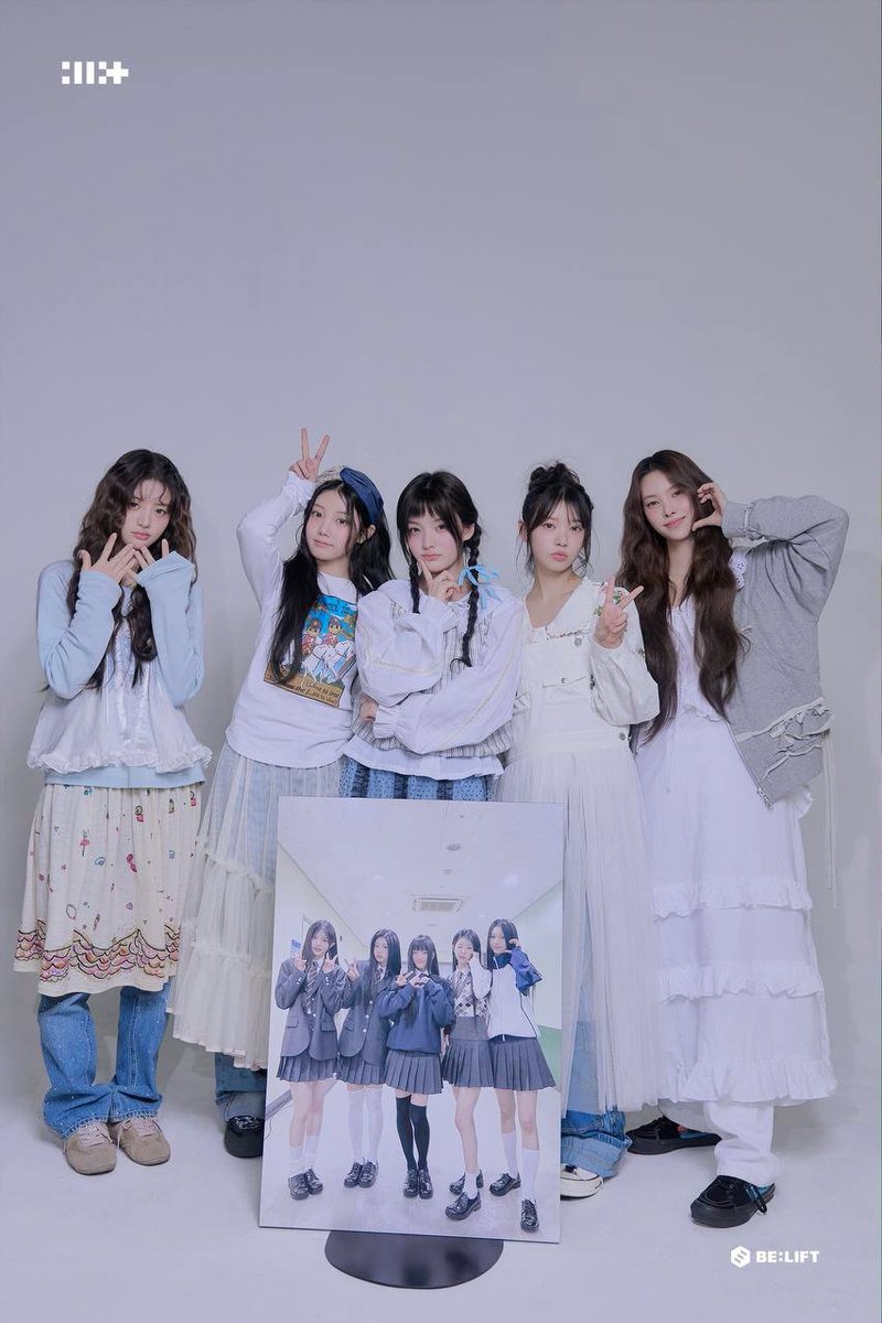 🜲 ... 𝘳𝘰𝘺𝘢𝘭𝘵𝘺 runs in her heart, 공주처럼 빛나. tweet media