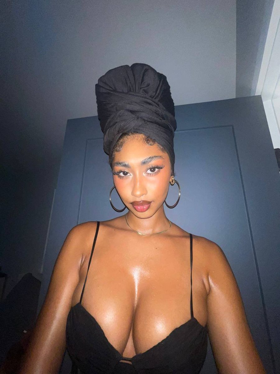 WINIFRED🌺 tweet media