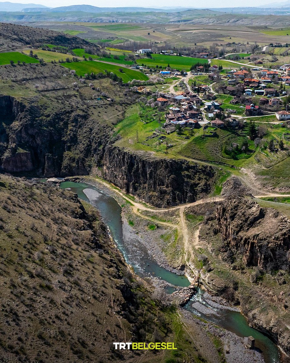 TRTBelgesel's tweet photo. Ankara’nın saklı doğal güzelliği: Süvari Kanyonu
🏞️ Ankara’nın Güdül ilçesinde bulunan Süvari Kanyonu, doğal yapısı ve etkileyici kaya oluşumlarıyla dikkat çekiyor.
📸: İsmail Aslandağ, AA https://t.co/1RSyDRmsig