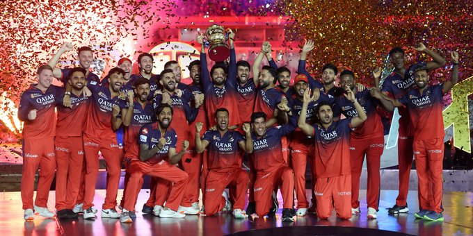 Charles Moore tweet media