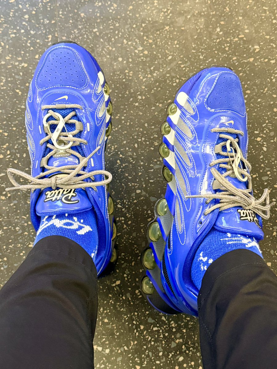 jduq24's tweet photo. #KOTD for my weekly commute to/from the office @Nike #AirMaxDn8 @Patta_NL @gambl_universal #laceswap #AirMaxMarch #MarchMaxness 😎🤙🏼💙🩶 https://t.co/DyIy1tVNHU