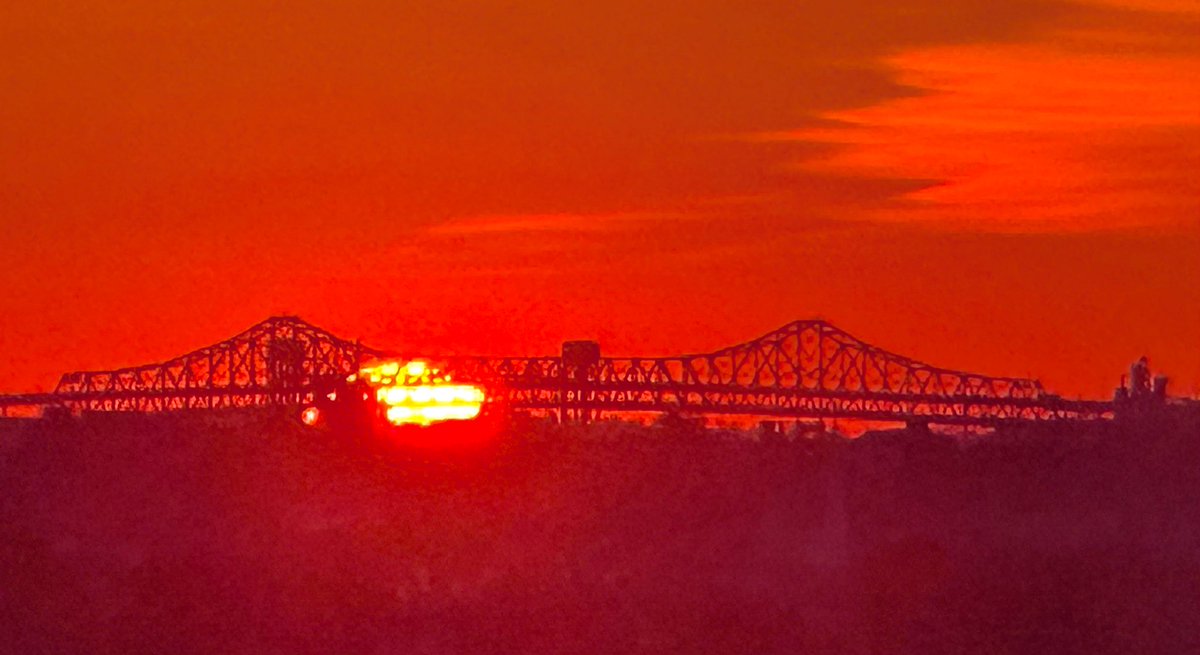 peterpayackpoet's tweet photo. #spectacular #red #Wednesday #impressionistic #sunrise #Daybreak over (under) #Tobin_Bridge #Boston #Skyline #Fresh_Pond #Cambridge 
 @ericfisher
 @Pamelanbcboston 
 @ShiriSpear 
 @Met_CindyFitz 
 @laabs
 @weatherchannel
 @TaniaLealTV
 @NewEnglandInfo
 @sarahwroblewski #followingnecn @PeteNBCBoston 
@Pamelanbcboston
@growingwisdom
 @boston25 @NWSBoston 
@TandWToday 
@WeatherNation
 @Eweather13
 @MichaelPageWx 
 @WX1BOX 
@NewEnglandInfo
@Earthjustice #mawx 
 @OnlyInBOS @Storyful #Storyfulnews 
@JimCantore @Morning_Joe
@VickiGrafWX @sundaysunrise 
@jacobwycoff @Morning_Joe 
@wx_Lyss @EH_Stonehenge