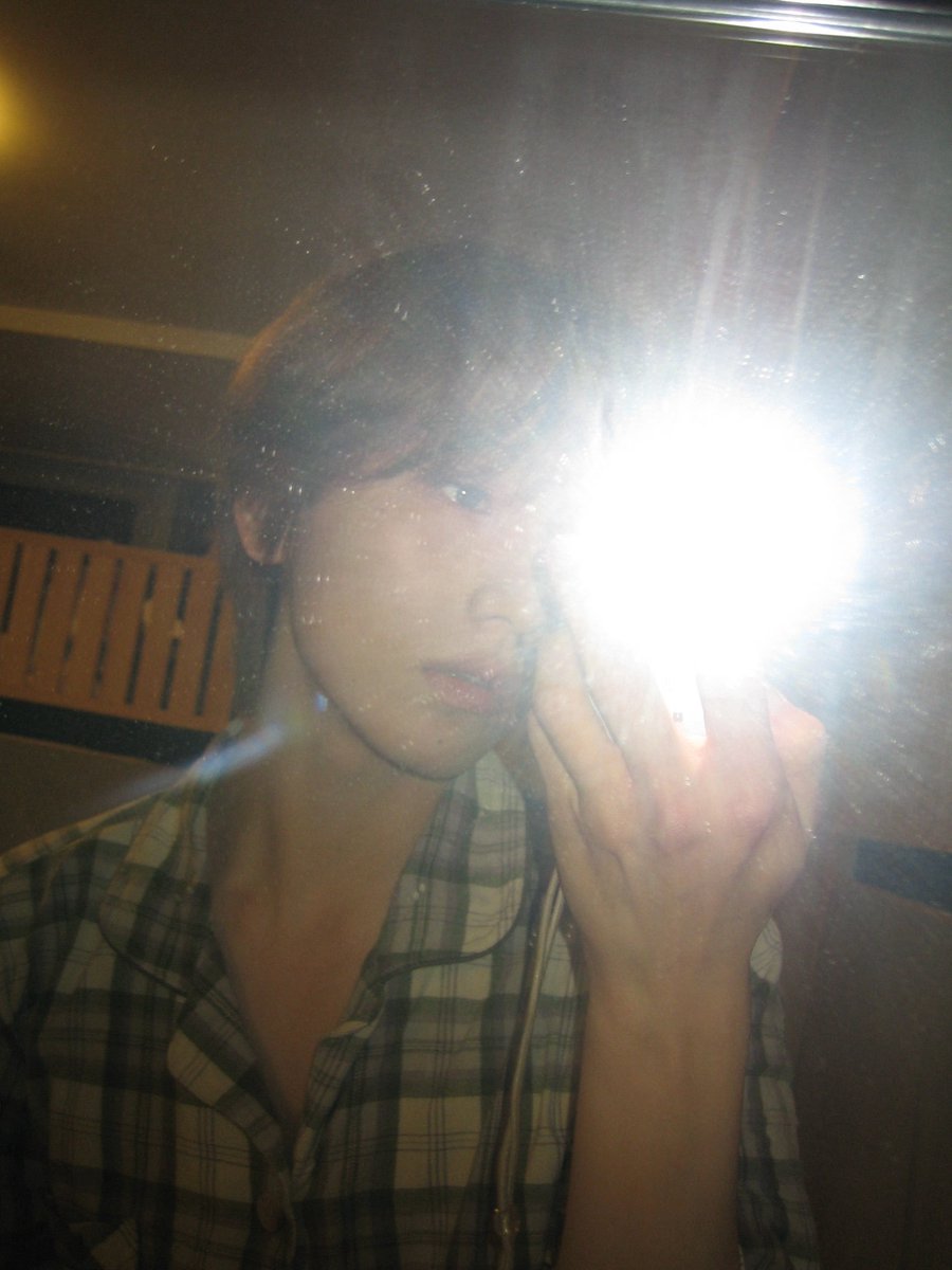 the blinding visuals continues ㅎㅎㅎㅎ