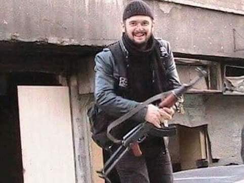 ademozkose's tweet photo. Halep'te Esed güçleri ve İranlı milislere karşı savaşırken şehit düşen Selami Aynur kardeşime rahmet olsun. Suriye’yi kanlarıyla özgürleştiren Anadolu’nun yiğit evlatlarını, ümmetin fedakar kahramanlarını unutmadık, unutturmayacağız. https://t.co/dKBT1dapZ8