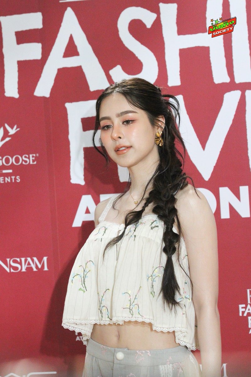 บันเทิง society tweet media