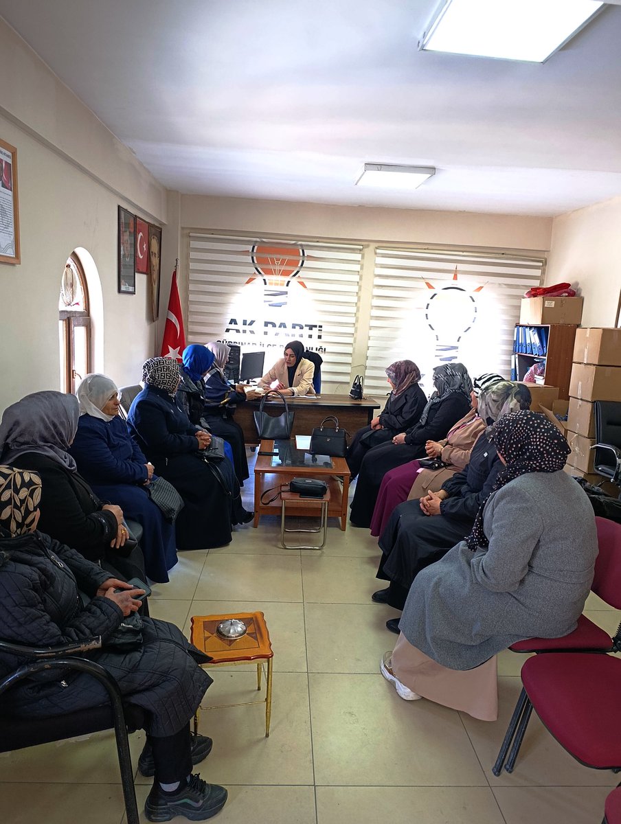 AK davamız için gece gündüz demeden fedakarca çalışan kadınlarımızla Değerlendirme Toplantısını gerçekleştirdik, önümüzdeki süreçte yapacağımız çalışmaları ele aldık.
Gürpınarımızın ve memleketimizin yarınları için var gücümüzle çalışmaya devam.
<a href="/zerrin_arslan/">Zerrin Arslan</a>
<a href="/zerrin_alpaslan/">Zerrin Alpaslan</a>